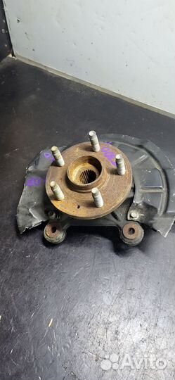 Кулак поворотный правый Chevrolet Aveo t300