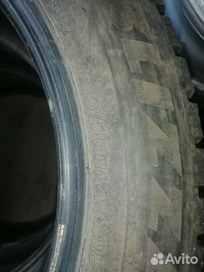 Bridgestone Blizzak Spike-02 215/55 R17 98T