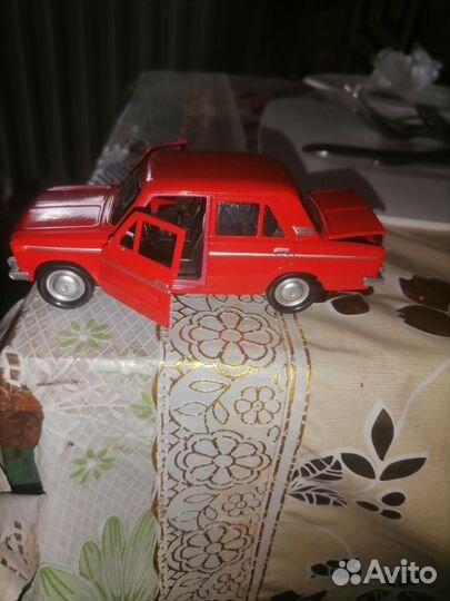 Детские машинки игрушки металлические