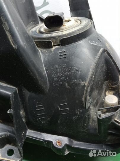 Фара передняя левая Toyota 4Runner GRN285 1GR-FE