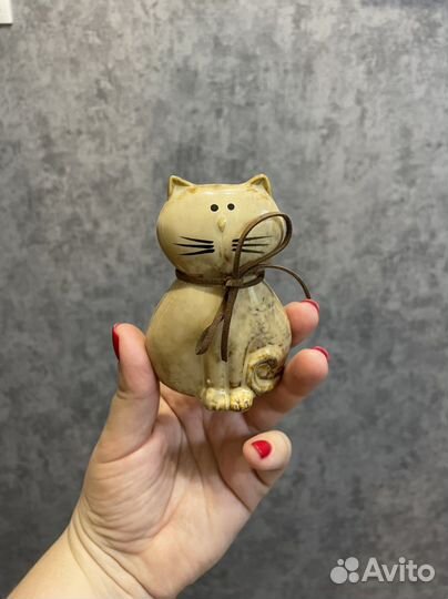 Фигурка кота