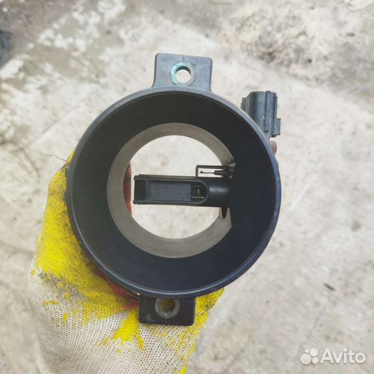 Датчик массового расхода воздуха Ford Focus 1
