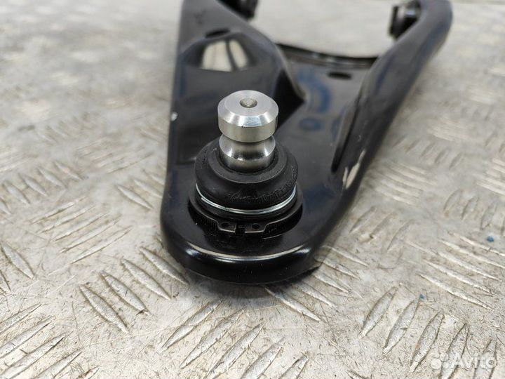 Рычаг передний правый Renault Logan 1