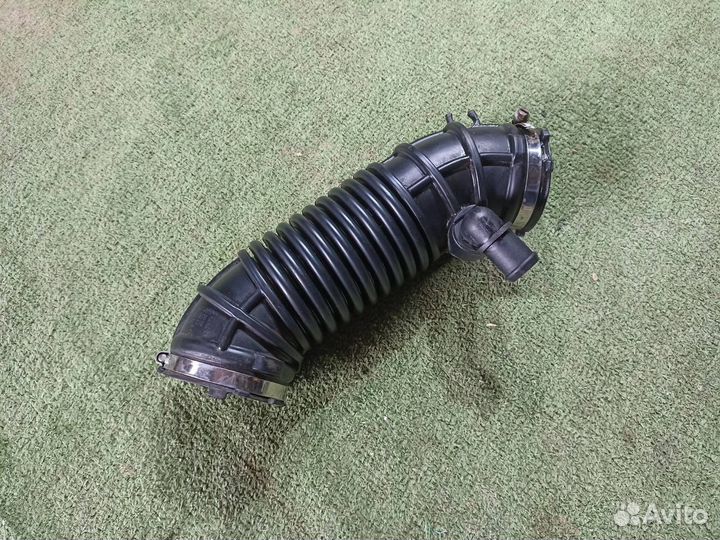 Патрубок Chevrolet Cruze седан 1.6 2012