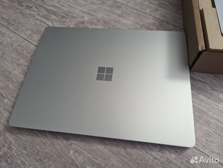 Microsoft Surface Laptop GO 2 i5 1135G7 8gb 128gb