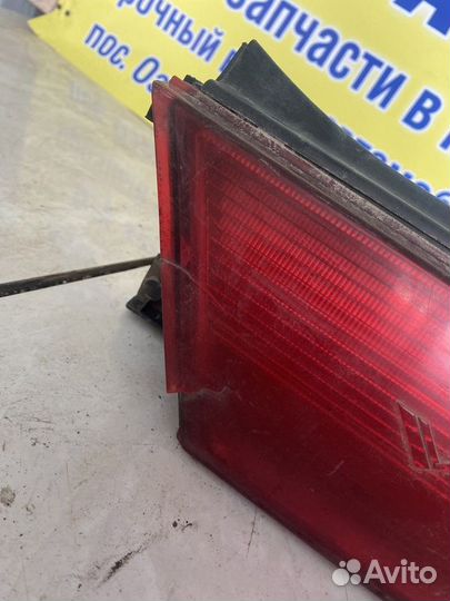 Фонарь задний правый Toyota Vista
