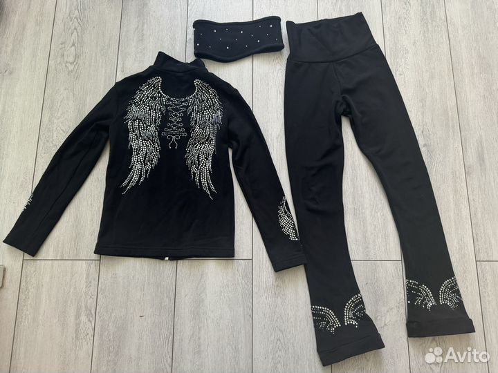 Костюм для фигурного катания.Размер 116