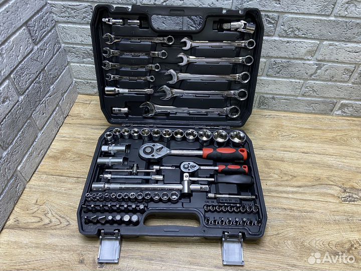 Набор инструментов Tools 82 предмета