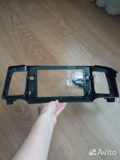 Рамка от android магнитолы на Toyota Rav4