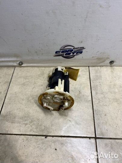 Топливный насос Mitsubishi Lancer 9 4G18 2005