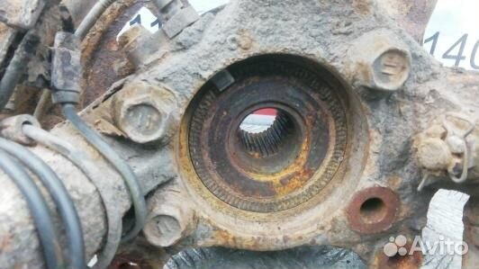 Ступица передняя правая toyota RAV 4 ZSA3 (KML08N9