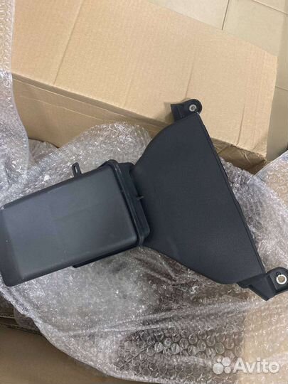 Корпус воздушного фильтра Тойота Хайлендер 3