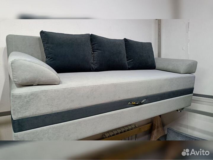 Диван в офис