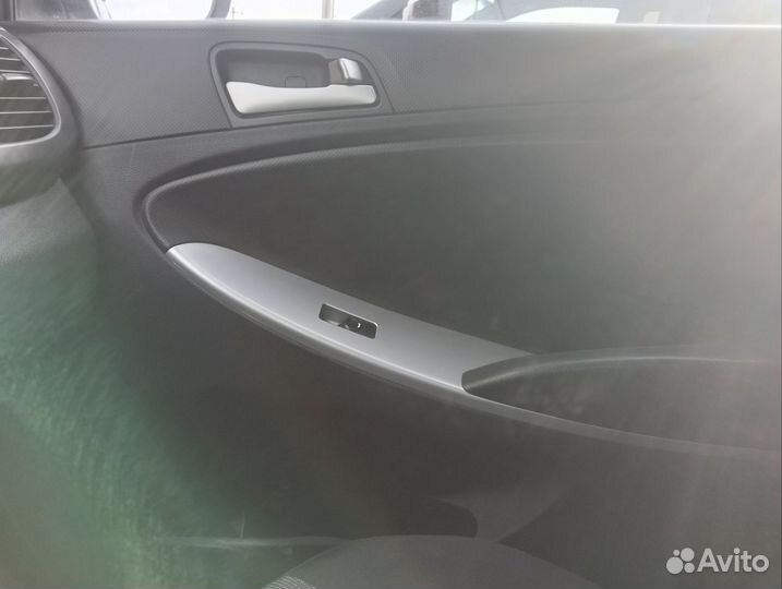 Hyundai Solaris 1.4 МТ, 2013, 140 000 км