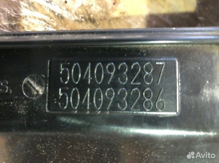 Кожух рулевой колонки Iveco Stralis 4*2 euro 5