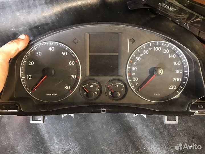 Приборка Фольксваген Гольф 5