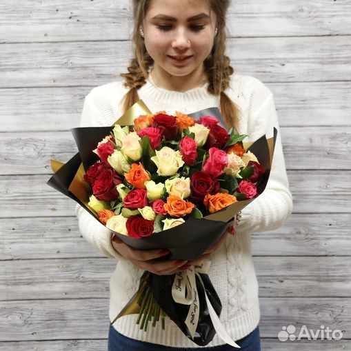 Букет из 25 роз. Подарок девушке