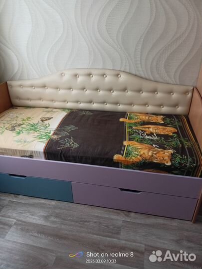 Детская кровать с выдвижными ящиками