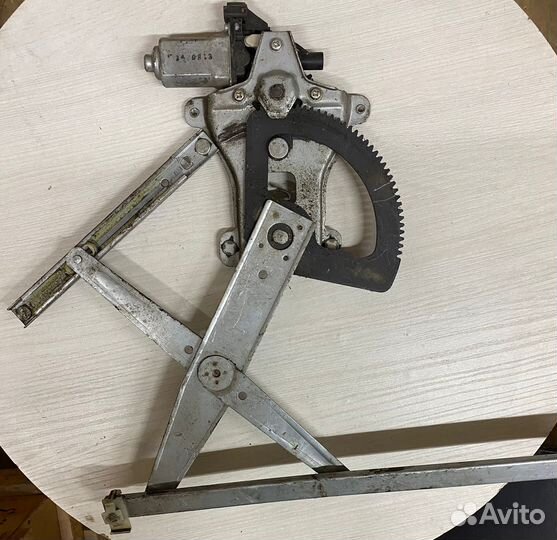 Стеклоподъемник двери передней правой Daewoo Kalos