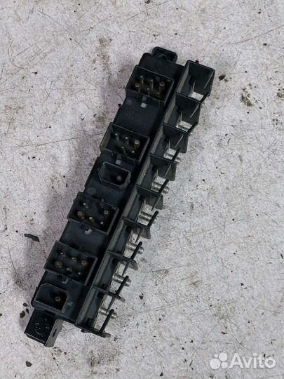 Блок реле 4A0941822 audi a8 d2 ауди а8 д2