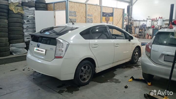 Toyota Prius 1.8 CVT, 2011, 256 000 км