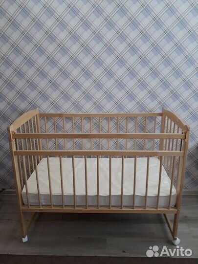 Детская кроватка