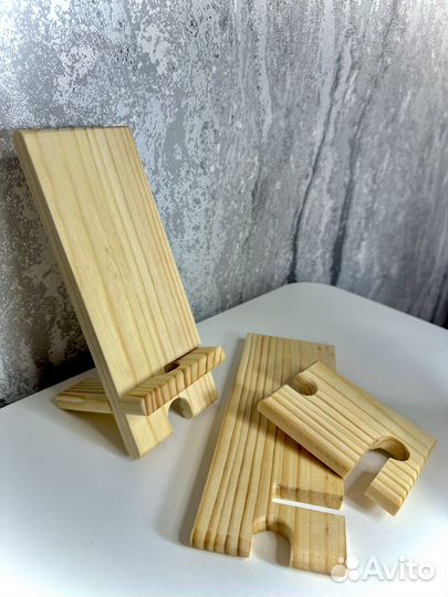 Подставка для телефона из дерева