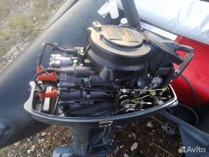 Лодка с мотором