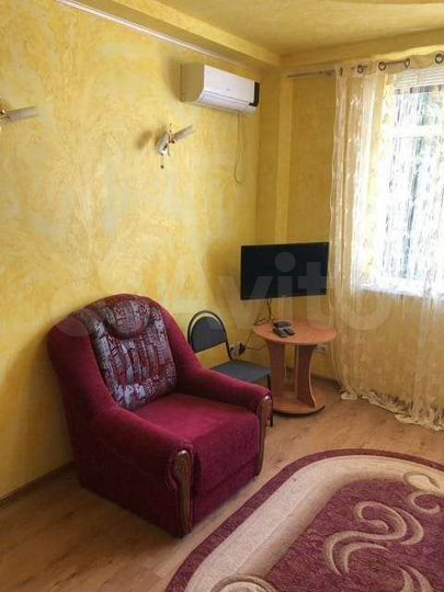 Комната 18 м² в 1-к., 1/2 эт.