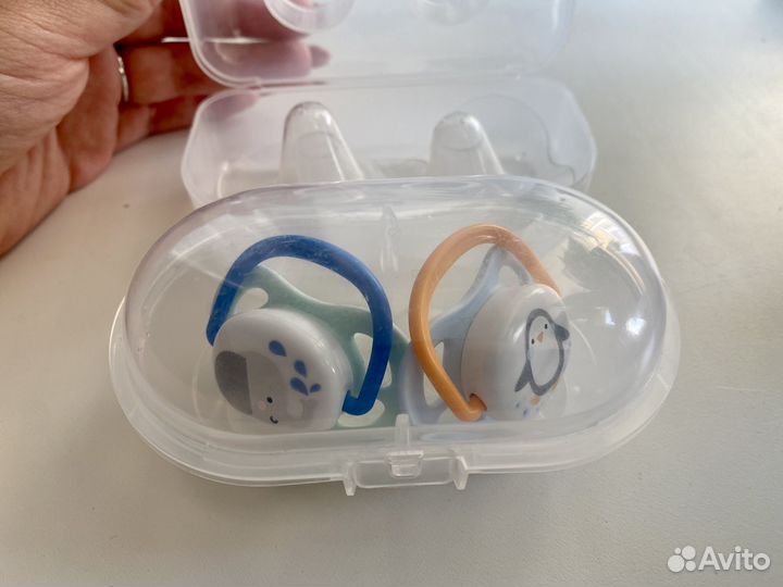 Пустышки avent 0-6 новые и накладки на соски
