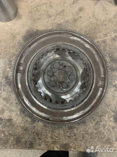 Маховик двухмассовый DSG 7 Golf 6