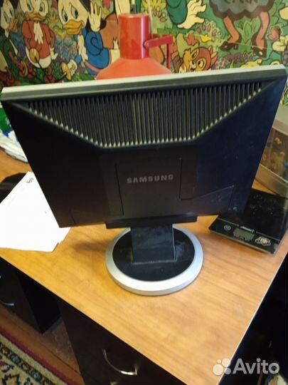 Монитор Samsung