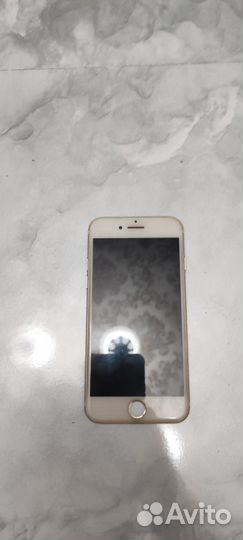 Телефон iPhone 7