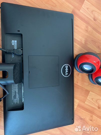 Мoнитop Dell Е2214Hb