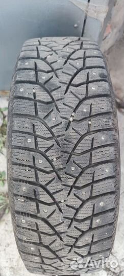 Bridgestone Blizzak Spike-02 195/65 R15