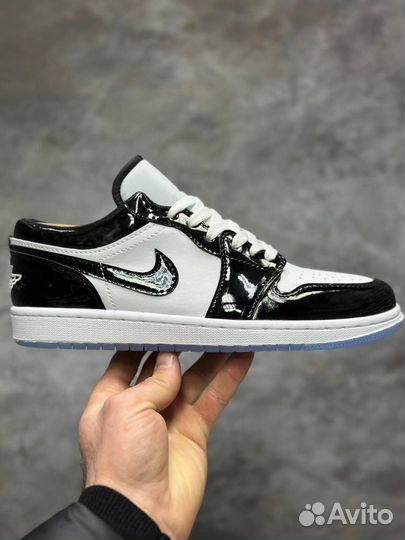 Nike Air Jordan 1 Low SE Concord