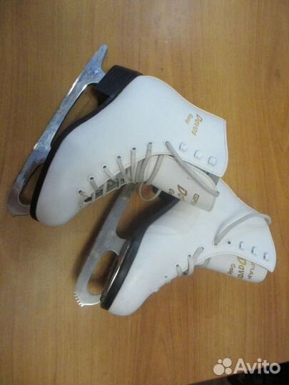 Коньки фигурные 34 и 36 р-р