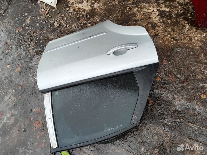 Задняя правая дверь Ford Focus 2