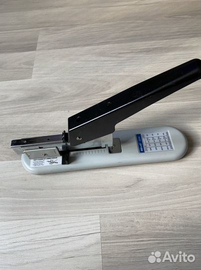 Степлер профессиональный KW-triO 50SB