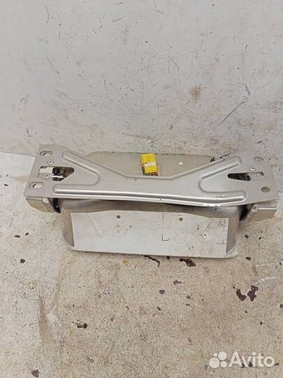 Подушка безопасности в торпеду