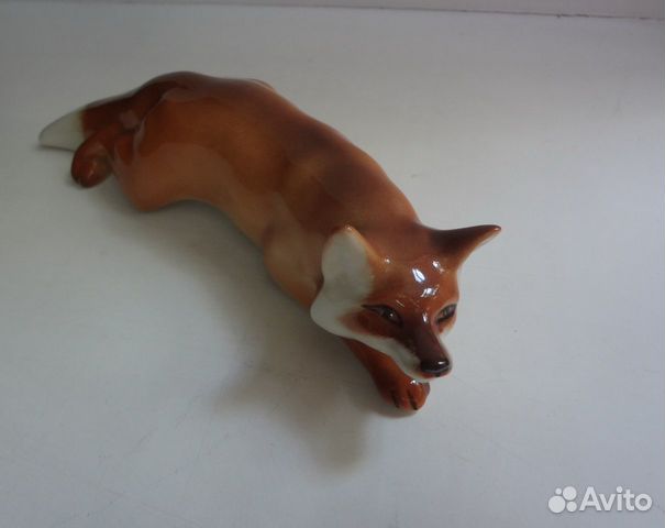 Фарфоровая статуэтка крадущаяся лиса лфз СССР