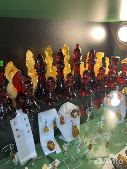 Шахматы янтарные