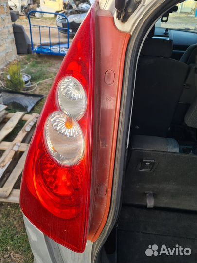 Фонарь задний левый Mazda 5 CR оригинал