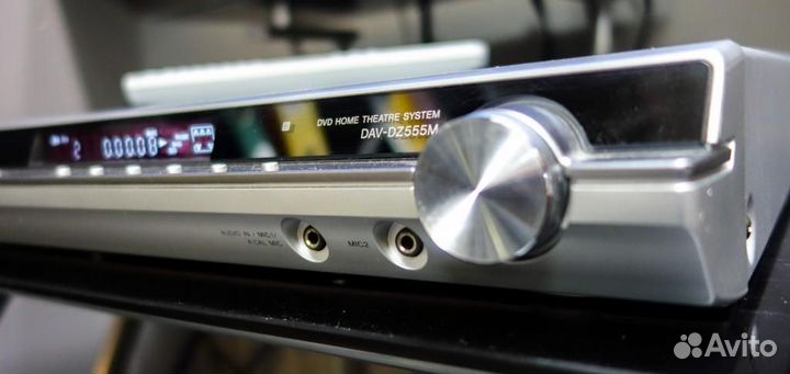 Домашний кинотеатр Sony DAV-DZ555M