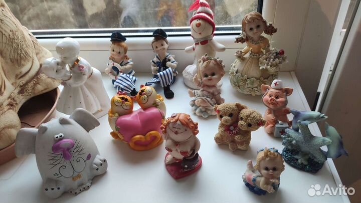 Фигурки и статуэтки