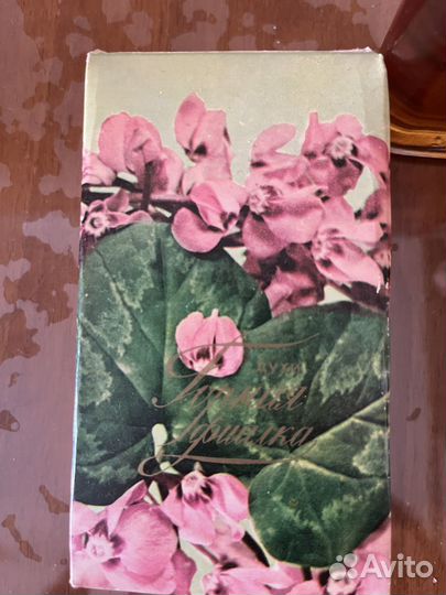 Духи одеколон ретро