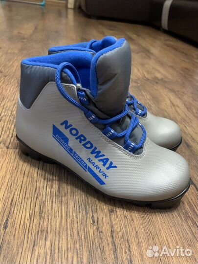 Лыжные ботинки 35