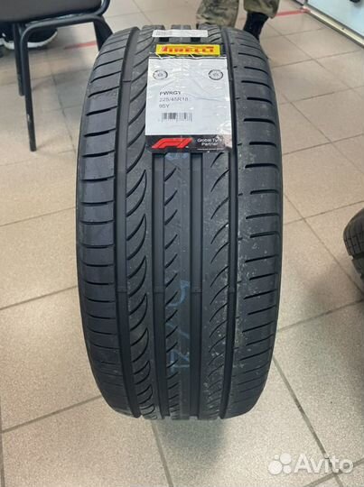 Pirelli Powergy 235/40 R18 95Y