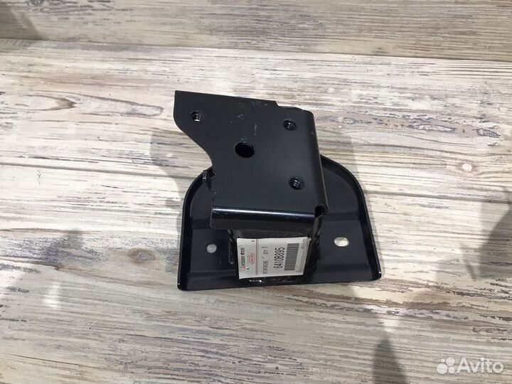 Кронштейн усилителя Mitsubishi Outlander GF