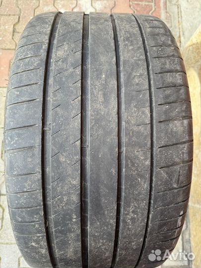 Michelin Pilot Sport 4 S 285/35 R22 и 315/30 R22 ZR